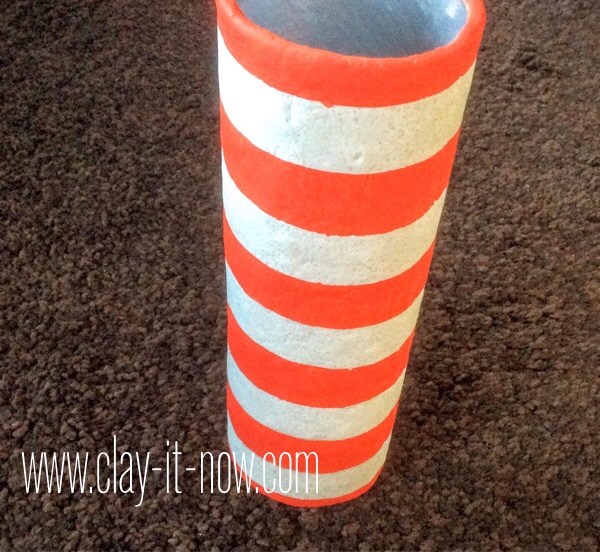 fourth of july craft for kids, upcycling potato chips can to flower vase - step 13