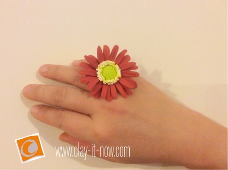 Gerbera Daisy Clay Ring: Tutorial Using 3 Types of Clay