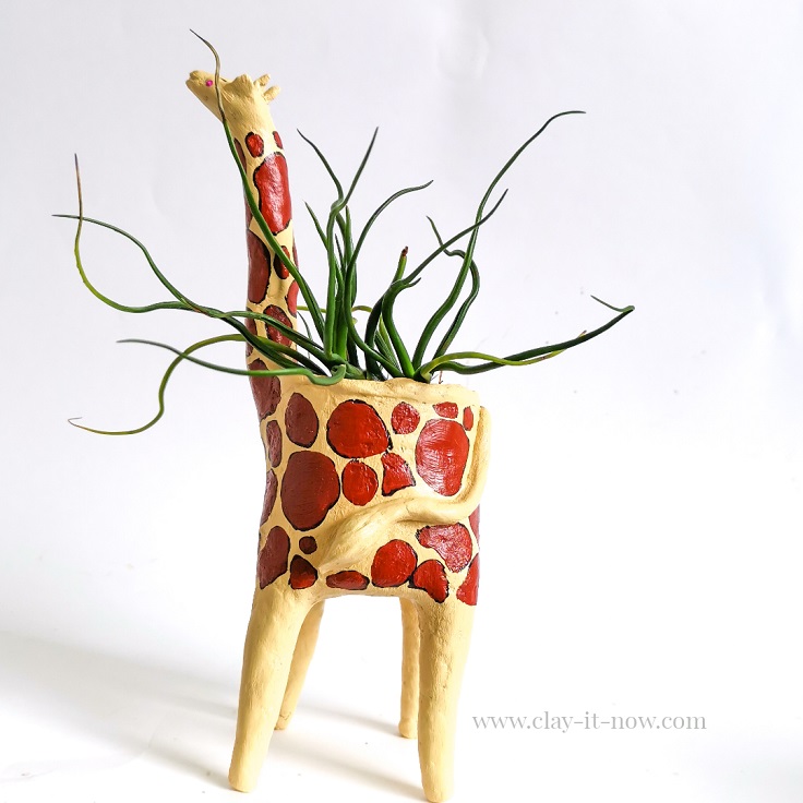 copycat pottery - clayitnow - Giraffe planter