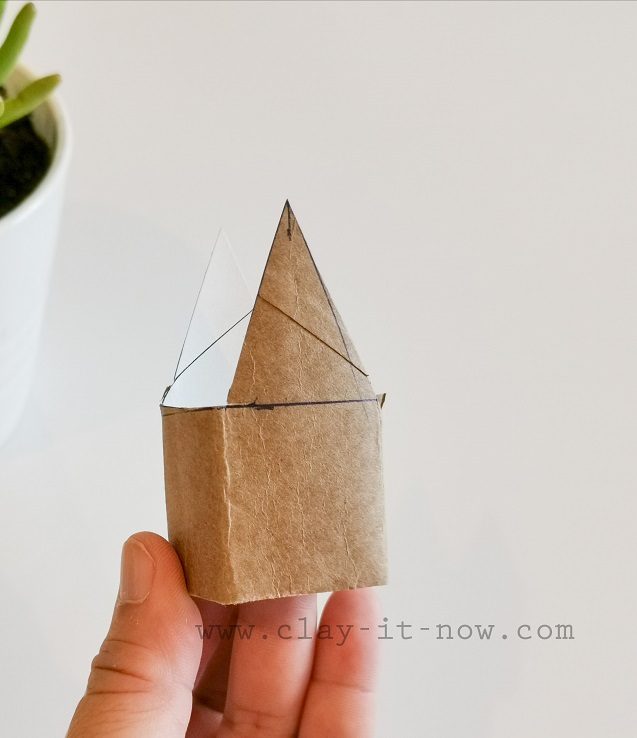 mini fairy house DIY idea and tutorial - clayitnow