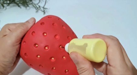 strawberry-shape jar-yellow dots