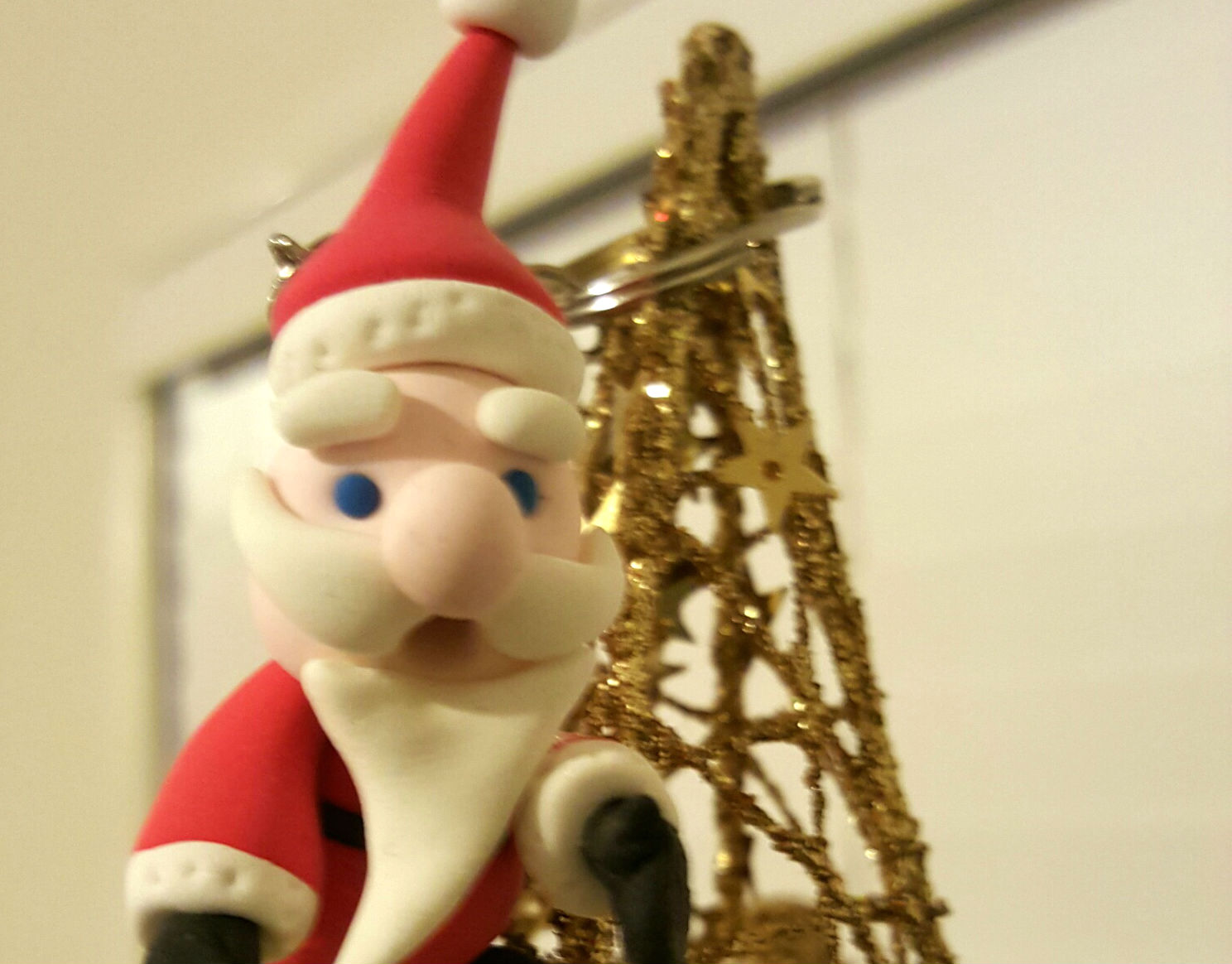 Mini Santa Claus figurine for beginners